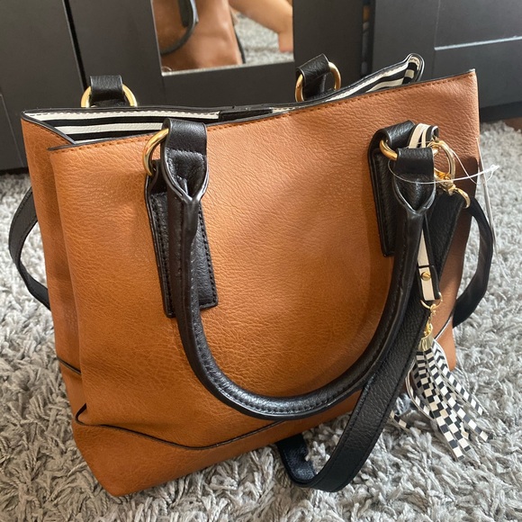 New - Picture 3 of 3